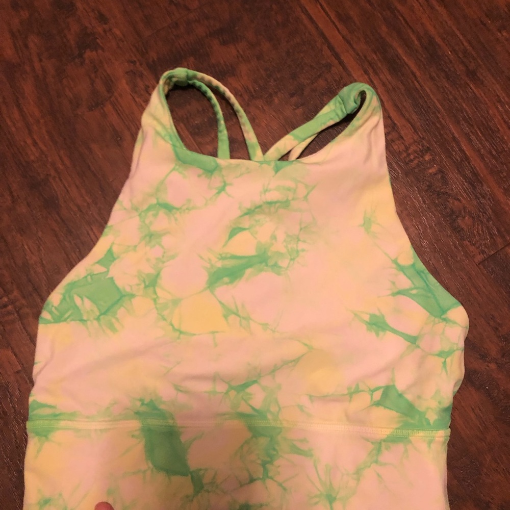 Lululemon sports bra
